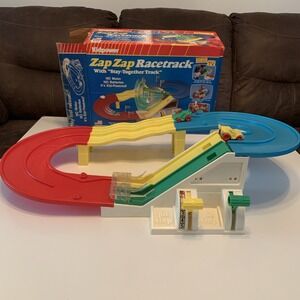 Vintage Zap Zap Racetrack Romper Room With Box Cars Slot Plastic Kids USA Made